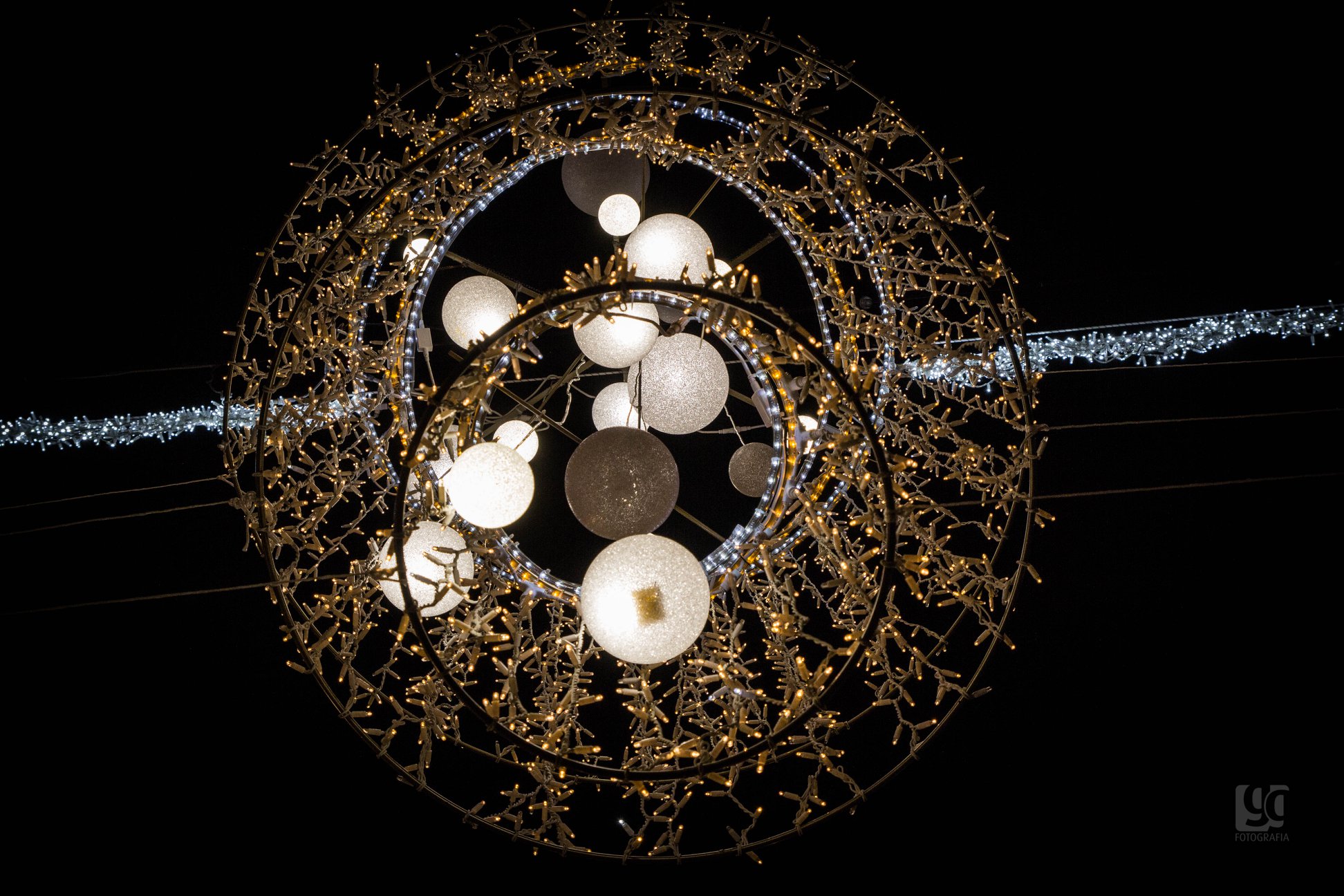 Si parte con le installazioni delle Luci d’Artista