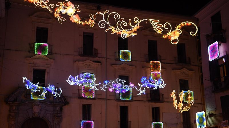 Federalberghi Salerno interviene sul ritardo dell’annuncio della data di inaugurazione delle Luminarie di Salerno 2022.