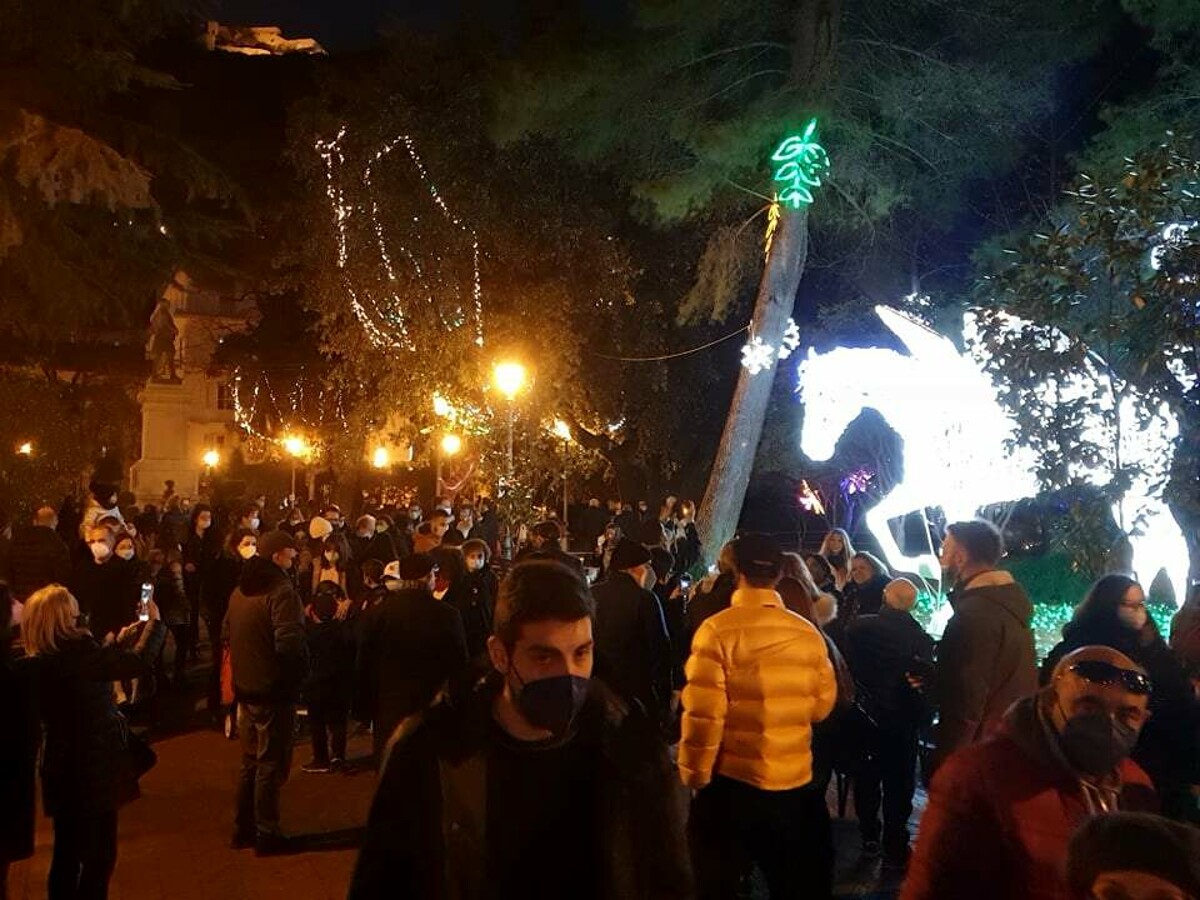 Complice il bel tempo, Salerno si riempie di turisti.