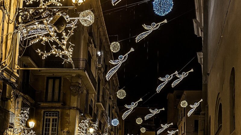 Salerno Luci d’Artista: a metà novembre si incomincerà con le installazione delle luminarie.