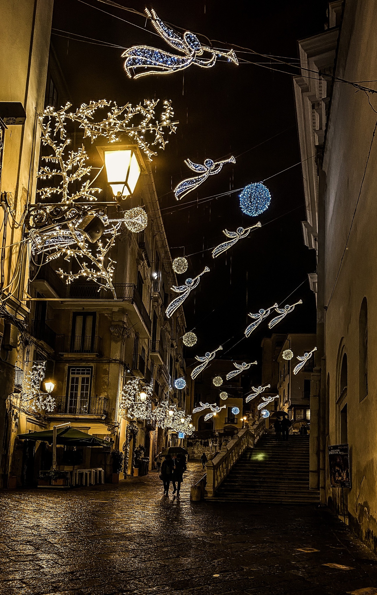 Salerno Luci d’Artista: a metà novembre si incomincerà con le installazione delle luminarie.