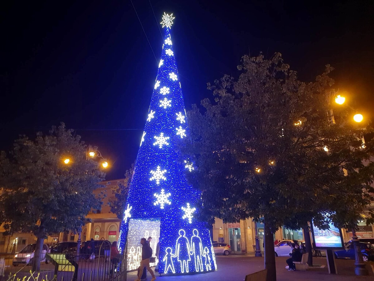 Aumentate le corse della metro per le luminarie 2023/2024