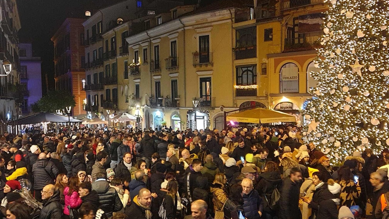 Il ponte dell’Immacolata registra un bilancio oltre ogni aspettativa per le luminarie di Salerno 2023