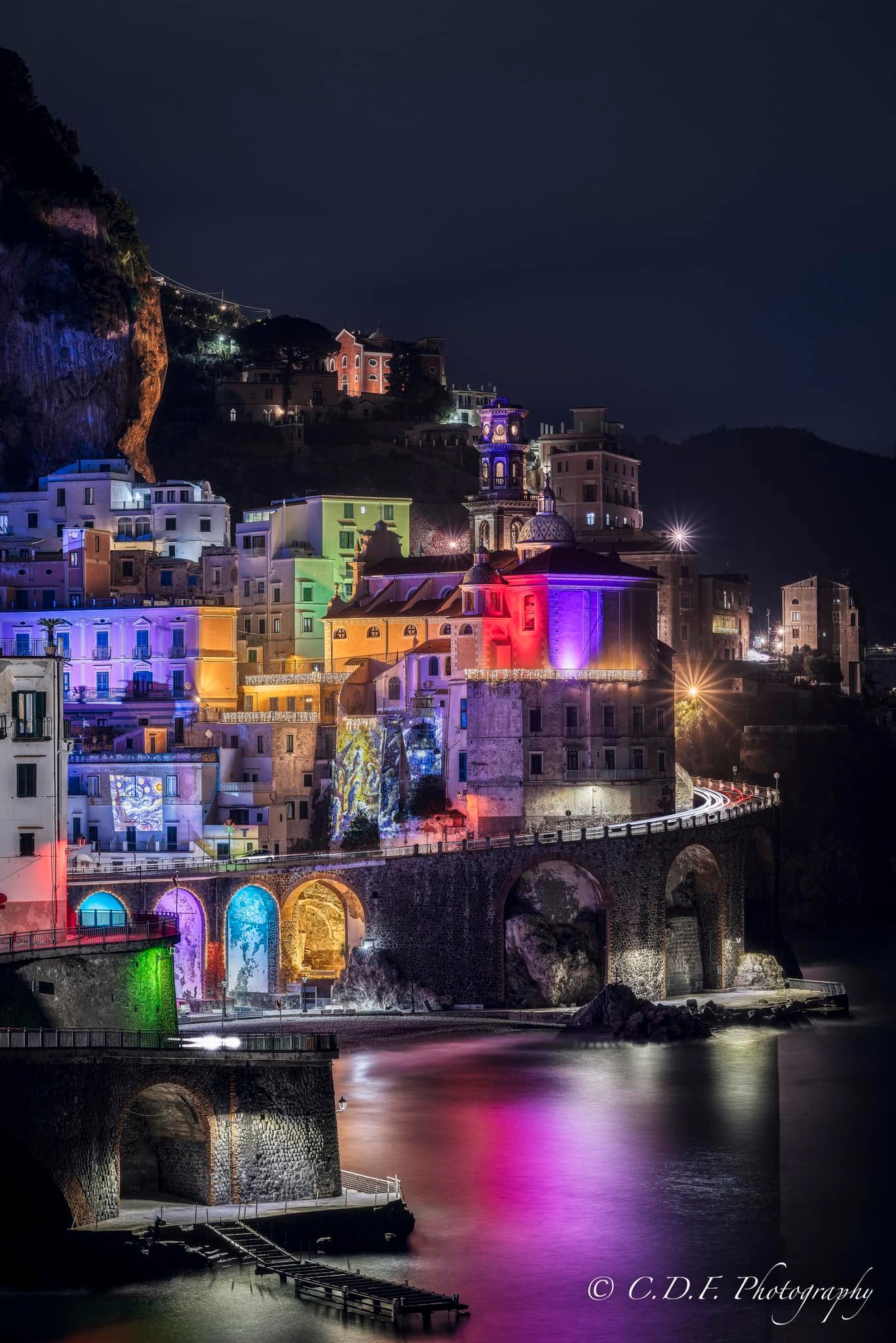 Atrani (SA) proroga le sue suggestive luci di Natale