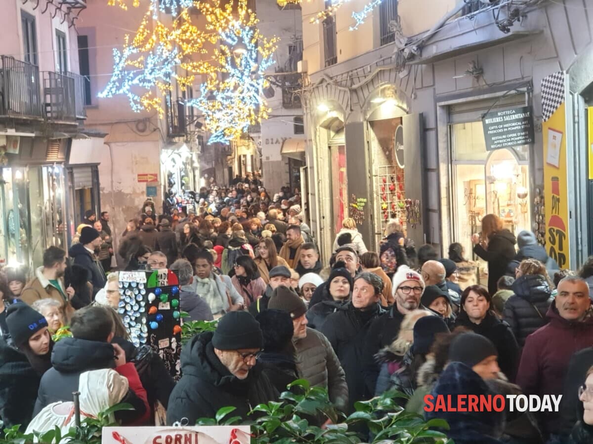 Primo weekend delle Luci d’Artista con migliaia di visitatori